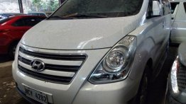White Hyundai Grand Starex 2016 at 37000 km for sale 