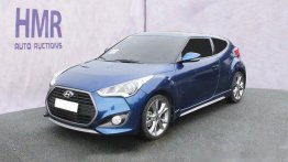 Selling Blue Hyundai Veloster 2016 Automatic Gasoline at 8740 km