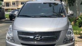 Silver Hyundai Starex 2015 Automatic Diesel for sale 