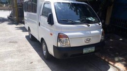 Selling White Hyundai H-100 2011 Manual Diesel at 70000 km 