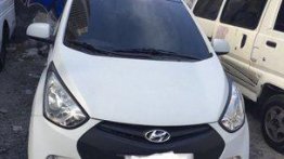 White Hyundai Eon 2014 for sale in Manila 