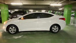 White Hyundai Elantra 2012 for sale in Manual