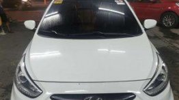 Selling White Hyundai Accent 2015 in Manila