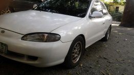 Selling White Hyundai Elantra 1997 in Las Piñas
