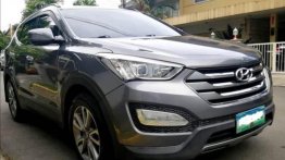 Selling Grey Hyundai Santa Fe 2013 in Quezon City