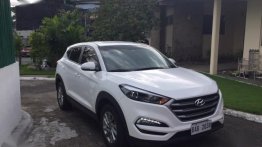 Sell White Hyundai Tucson in Pateros