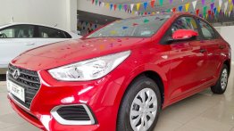 Selling Red Hyundai Accent in Quezon City