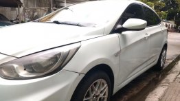 Sell White 2014 Hyundai Accent in Pasig
