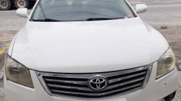 Selling White Hyundai Grand starex in Angeles