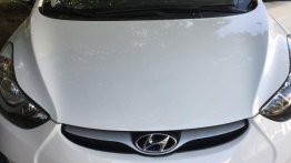Selling Pearl White Hyundai Elantra 2013 in Manila