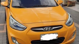 Selling Yellow Hyundai Accent 2014 in Quezon