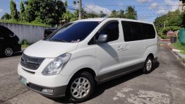 White Hyundai Grand Starex 2012 for sale in San Juan