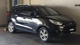 Selling Black Hyundai Tucson 2012 in Makati