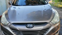Selling  Hyundai Tucson  2013