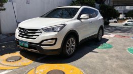 Sell  White 2013 Hyundai Santa Fe in Quezon City