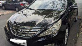 Sell Black 2011 Hyundai Sonata in Pasig