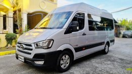Pearl White Hyundai H350 2018 for sale in Bacoor