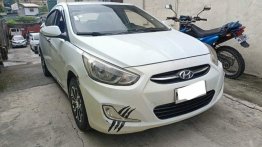 Selling White Hyundai Accent 2017 in Quezon