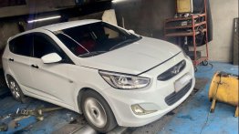 White Hyundai Accent 2015 for sale in Cabuyao 