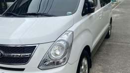 Selling Pearl White Hyundai Grand Starex 2014 in Marikina