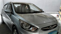 Selling Silver Hyundai Accent 2013 in San Juan