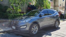 Grey Hyundai Santa Fe 2015 for sale in Manila