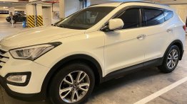 Selling White 2017 Hyundai Santa Fe in Malay