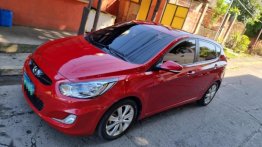 Red Hyundai Accent 2013 for sale in Valenzuela