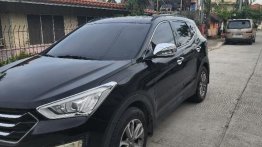 Selling Black Hyundai Santa Fe 2015 in Cebu 