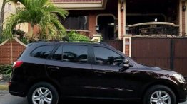 Sell Purple 2011 Hyundai Santa Fe in Mandaluyong