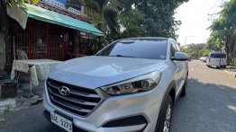 Selling White Hyundai Tucson 2017 in Pasig