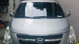 Selling White Hyundai Starex 2012 in Baliuag