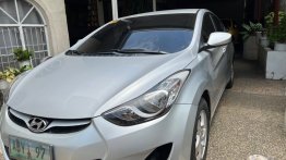 White Hyundai Elantra 2012 for sale in Manila