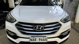 2017 Hyundai Santa Fe 2.2 CRDi GLS 4x2 AT in Muntinlupa, Metro Manila