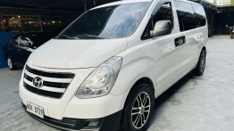 White Hyundai Grand starex 2018 for sale in Manual