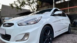 Sell White 2014 Hyundai Accent in Valenzuela