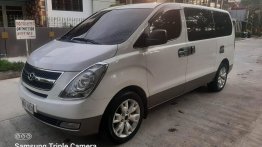 White Hyundai Starex 2017 for sale in Manual