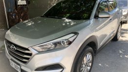 Sell White 2016 Hyundai Tucson in Makati