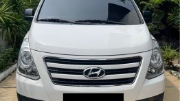 Selling White Hyundai Starex 2018 in Quezon City