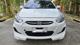 Selling White Hyundai Accent 2018 in Bacoor