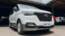 Selling White Hyundai Grand starex 2019 in Pasig