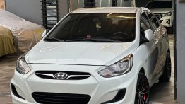 Sell White 2014 Hyundai Accent in Santiago