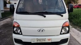 White Hyundai H-100 2020 for sale in Manual