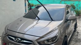 Sell White 2015 Hyundai Accent in Lucena