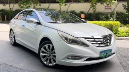 Silver Hyundai Sonata 2012 for sale in Pasay