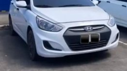 White Hyundai Accent 2018 for sale in Manual