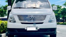 Selling White Hyundai Starex 2015 in Makati