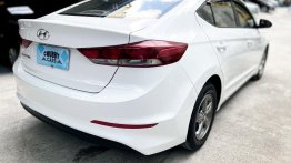Selling White Hyundai Elantra 2018 in Quezon City
