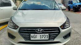 Sell White 2020 Hyundai Reina in Caloocan
