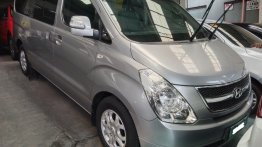 Sell White 2013 Hyundai Grand starex in Pasig